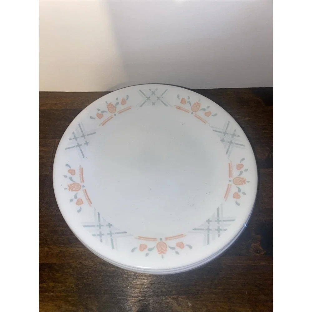 7 Corelle by Corning DUTCH LATTICE 6 3/4